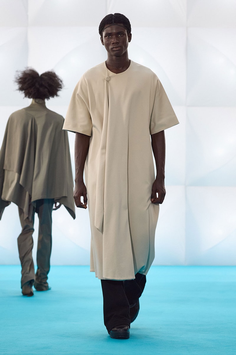 Kiko Kostadinov SS27 Distorts Materiality With "EXTROFLEXION" crocs oakley collaboration 