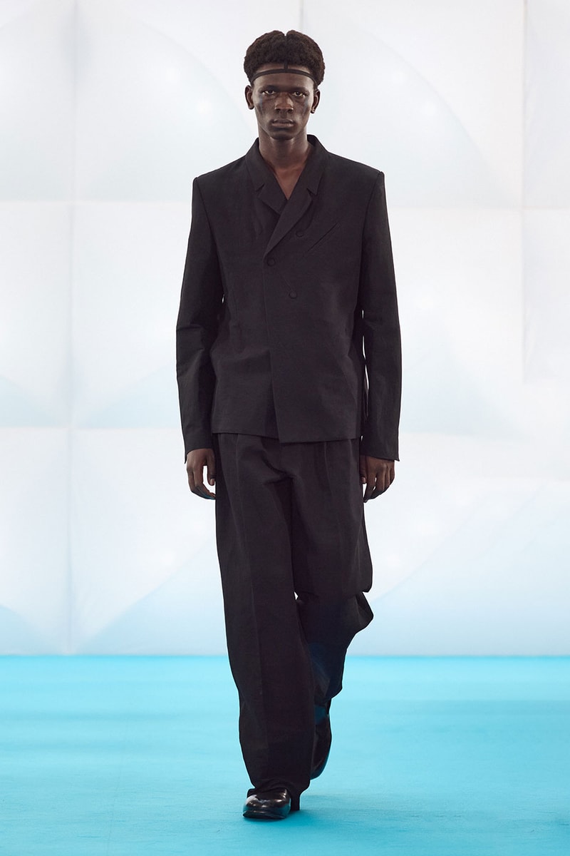 Kiko Kostadinov SS27 Distorts Materiality With "EXTROFLEXION" crocs oakley collaboration 