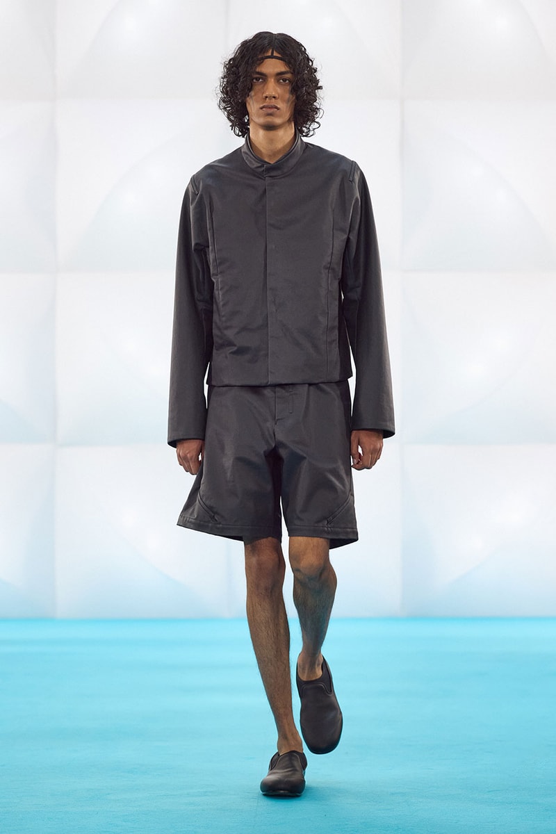 Kiko Kostadinov SS27 Distorts Materiality With "EXTROFLEXION" crocs oakley collaboration 