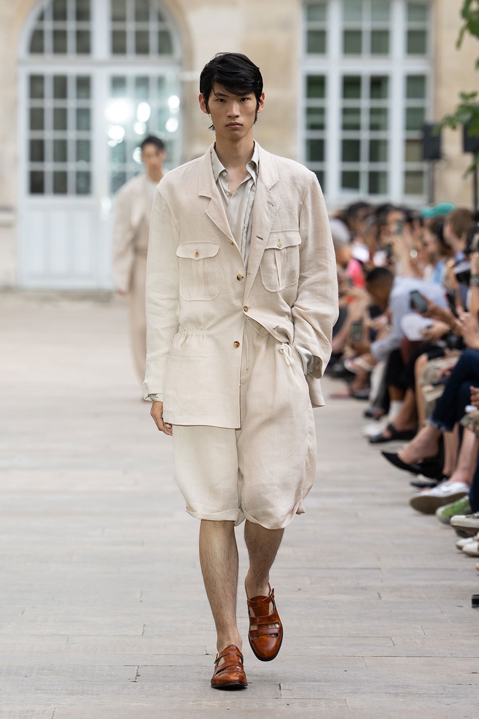 SOSHIOTSUKI SS27 Subverts Tailoring with Dalí-Inspired "Melting" Silhouettes asics collaboration gel-axis ff