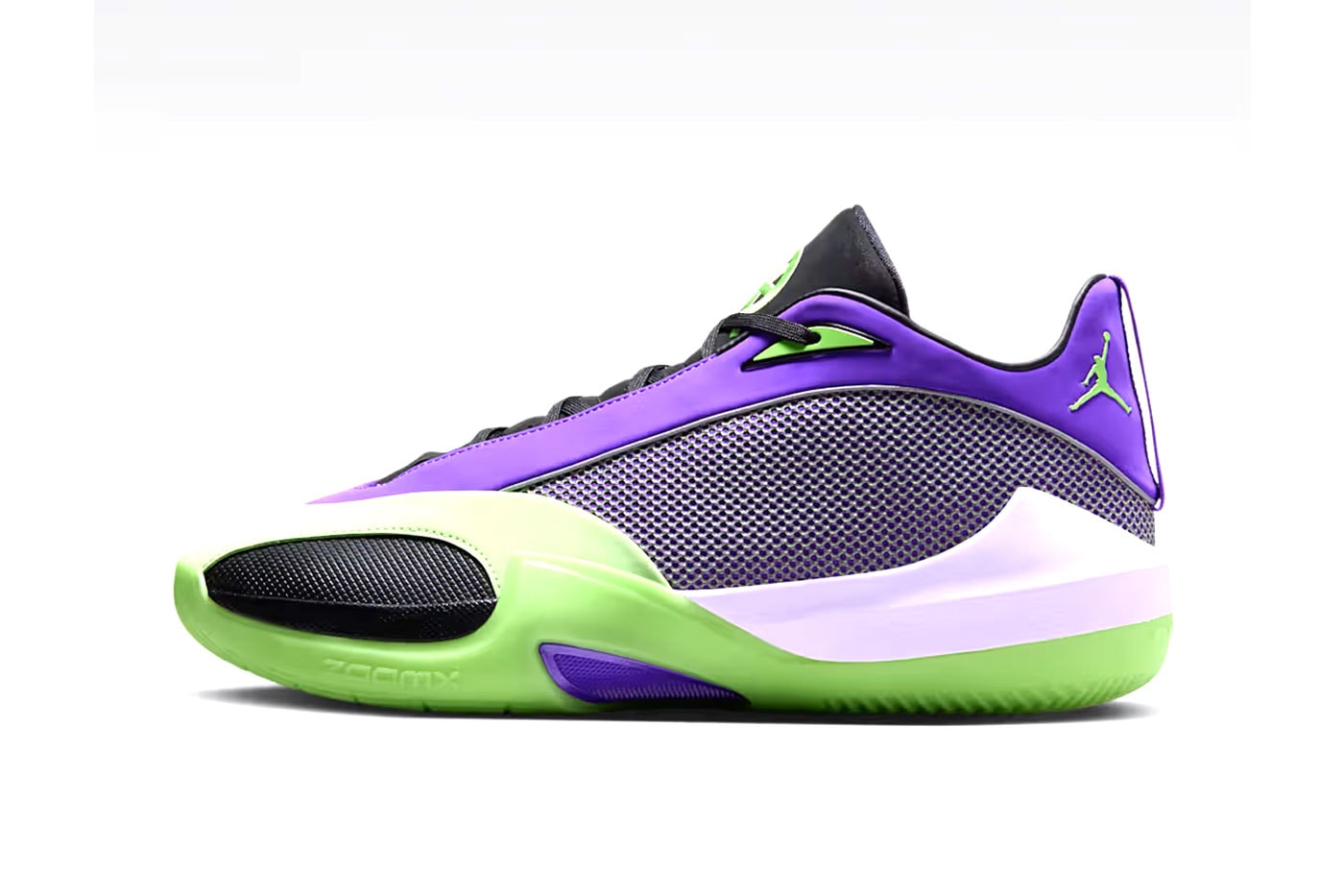Official Look at the Jordan Triangle "Quai 54" IO3375-500 jordan brand basketball shoe