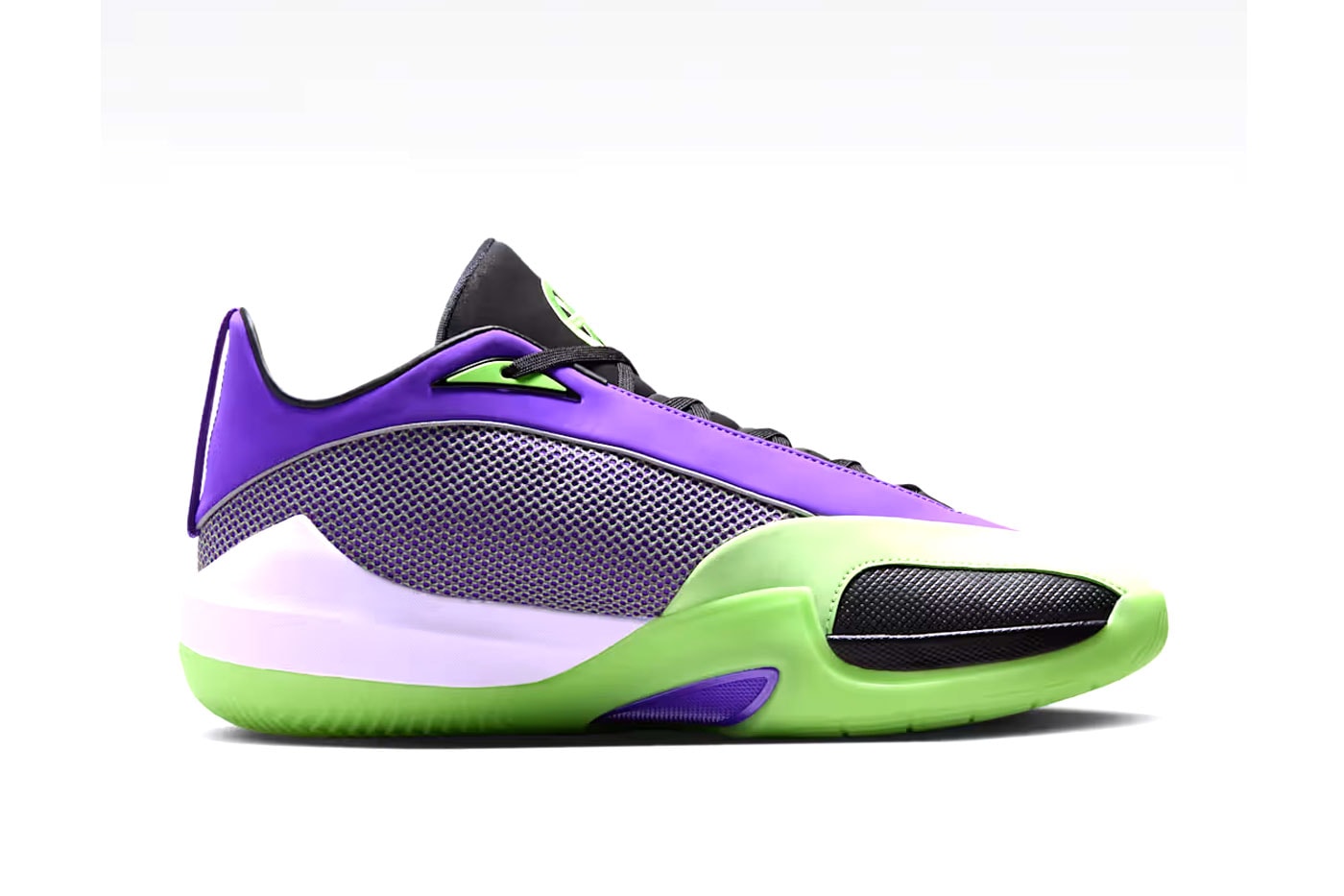 Official Look at the Jordan Triangle "Quai 54" IO3375-500 jordan brand basketball shoe