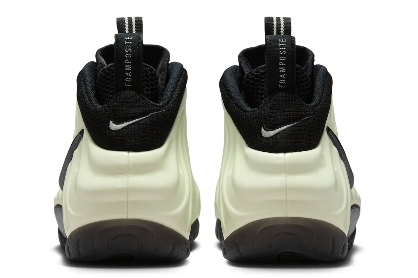 Nike Air Foamposite Pro PRM "Glow in the Dark" Summit White/Black IV6246-100