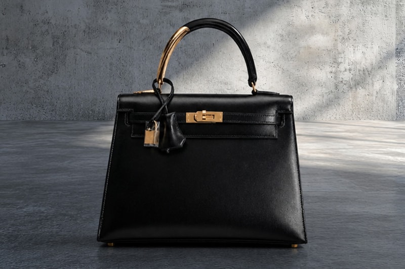 Sotheby’s Abu Dhabi Collectors’ Edit: Materiality Summer Auction Info Hermès Limited Edition Black Box Midas Sellier Kelly 25 Audemars Piguet Ref. 26579CE Richard Mille RM35-03 Rafael Nadal F.P. Journe Rolex Daytona 116506 Bugatti Chiron Bugatti Factor One Mercedes-Benz 500 GE 6.0 AMG Ferrari F1 126C4 ‘Junior’ child’s car