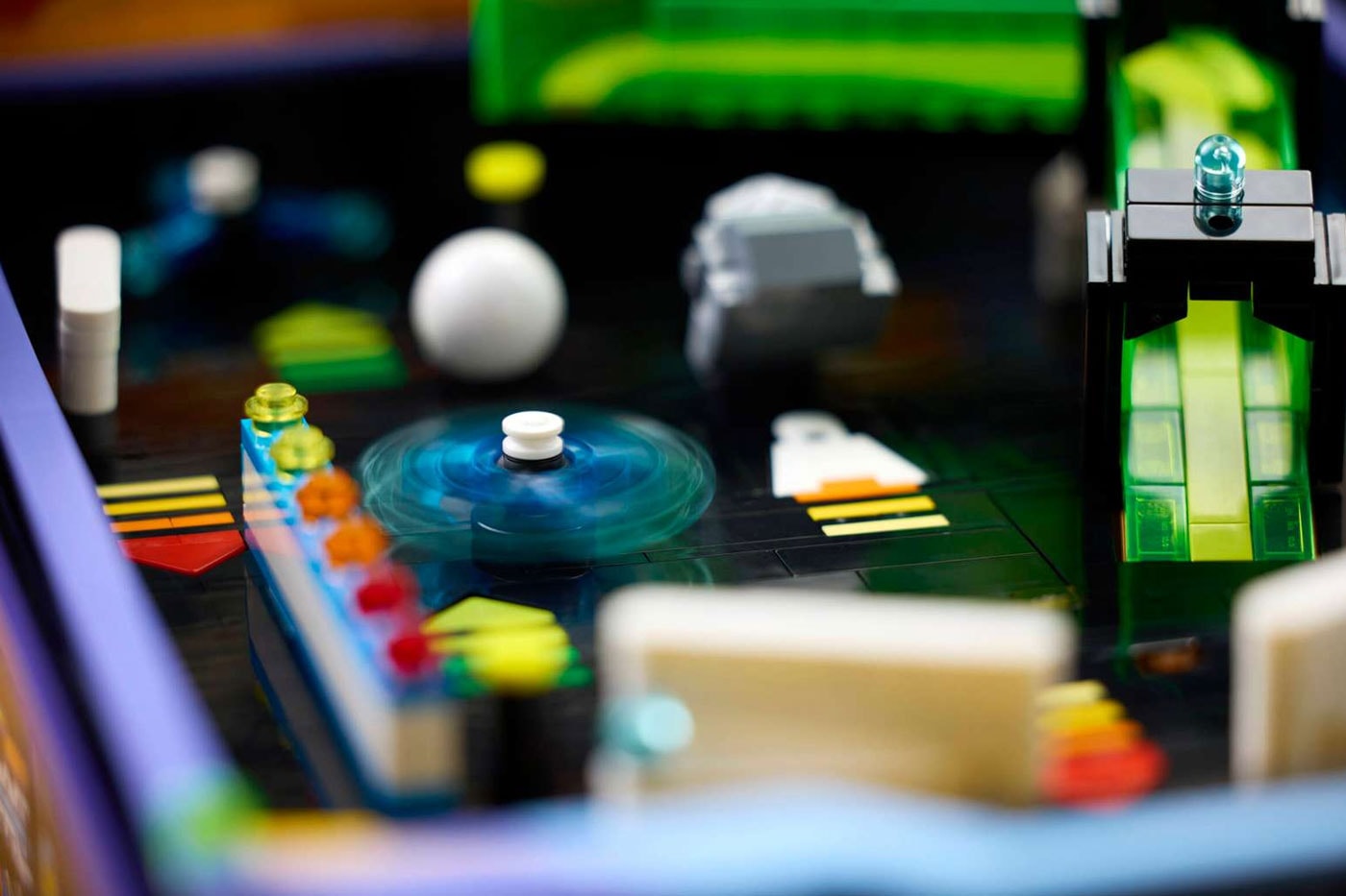 LEGO's "Arcade Pinball Machine" Translates 2,274 Bricks Into a Functional Retro Tabletop