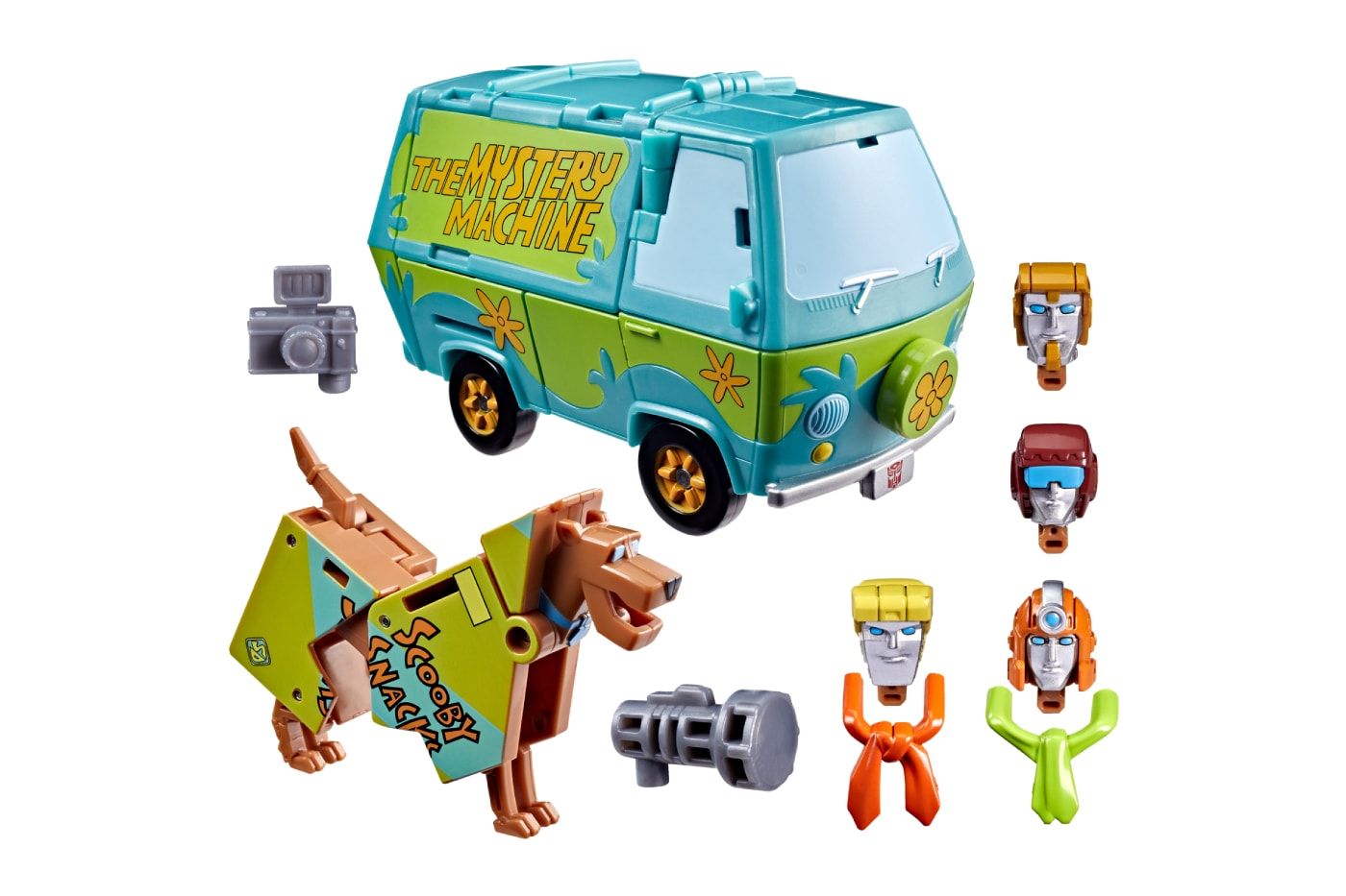 Hasbro Transformers x Scooby-Doo Mysterious Prime and Automutt figures with Mystery Machine robot