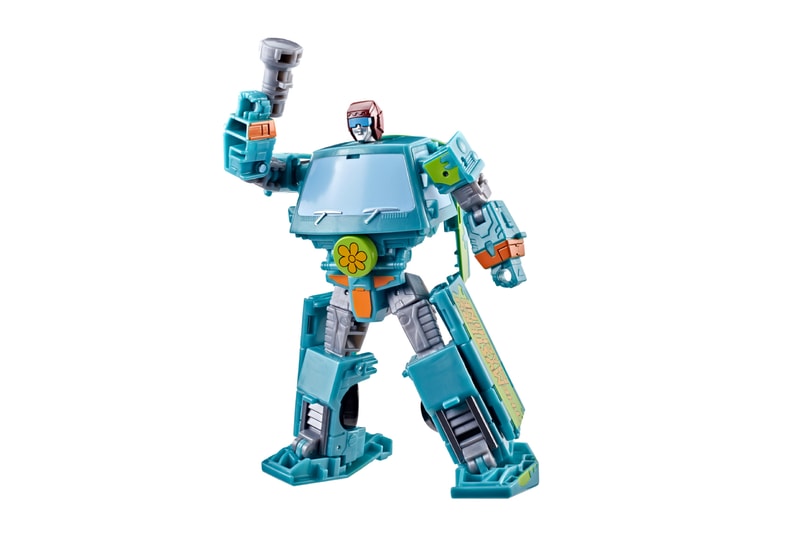 Hasbro Transformers x Scooby-Doo Mysterious Prime and Automutt figures with Mystery Machine robot