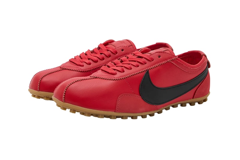 Nike Moon Shoe OG Leather Pack in University Red/Black colorway with Gum Medium Brown waffle outsole - detail view 2