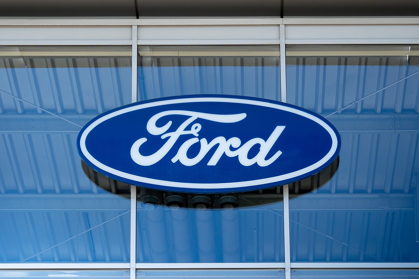 Ford Unifor representatives announce tentative three-year Canada labor deal