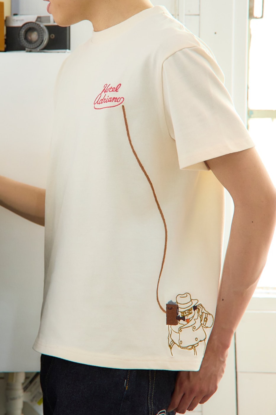 이번 주 놓치면 아쉬운 8가지 드롭 Levi’s Sky High Farm Goods Converse Dragon Ball Z Travis Scott Oakley Studio Ghibli GBL Balenciaga UNIQLO UNIQLO UT ONE PIECE URBAN RESEARCH The Land Before Time Buffer