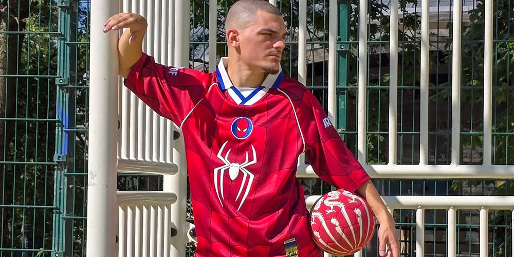 Nowy Release Spider-Mana: Jersey Art Of na Fali Hype’u w Streetwearze