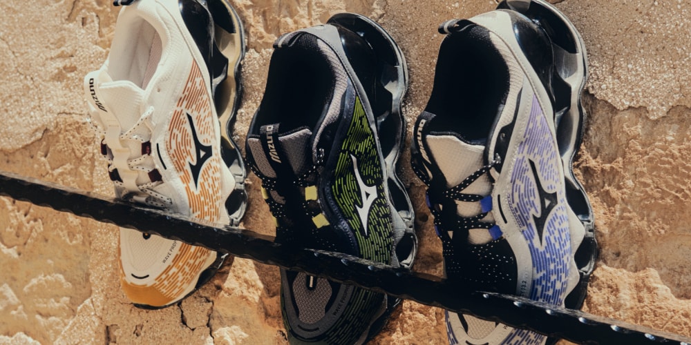 Mizuno’s “Infinity” Campaign Debuts Wave Prophecy “Burning Dust” Pack