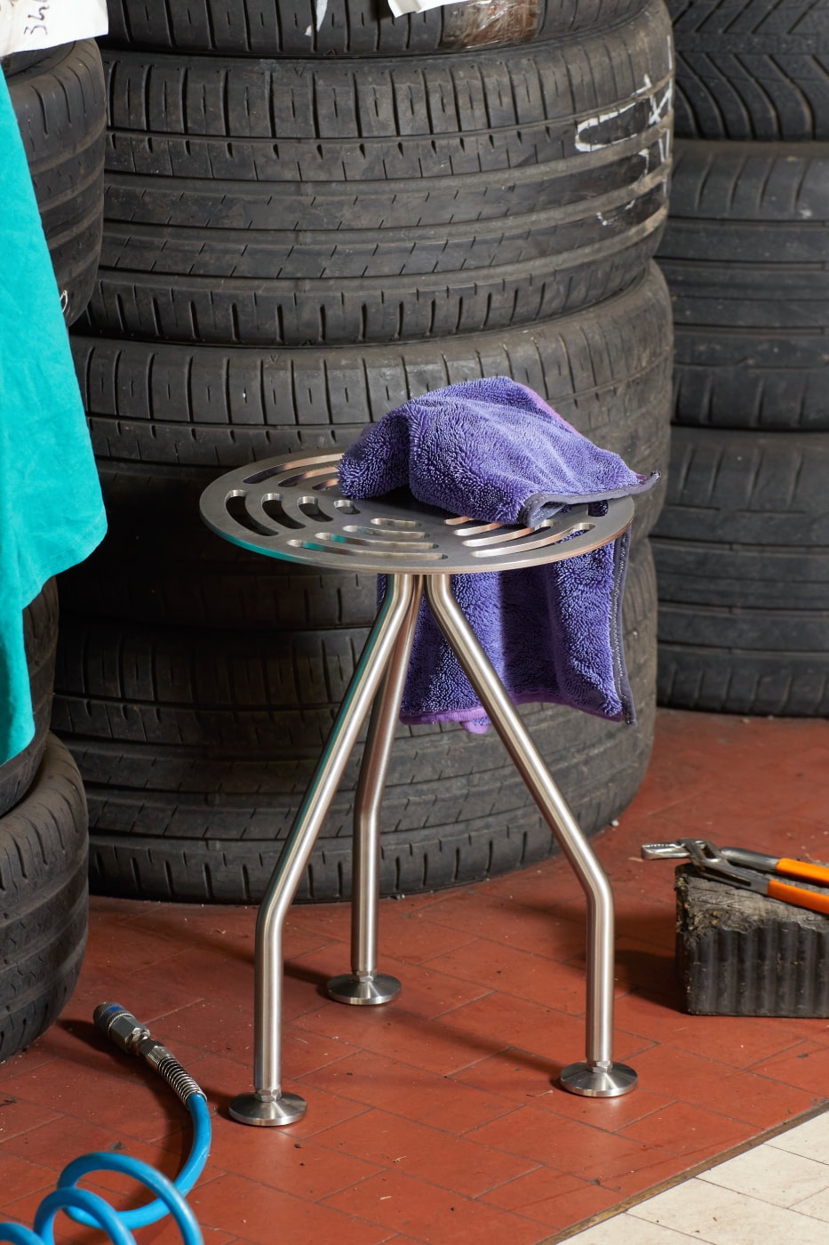 NM3 x QuadroDesign Andrea Ferrari OG—NM301 Stainless Steel Stool Info Furniture Design