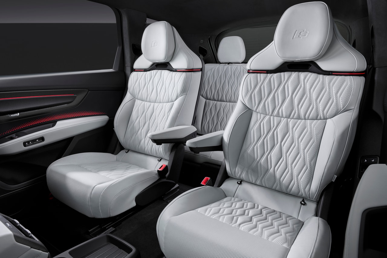 Audi Q9 and SQ9: Features, Power, and Lighting Tech Matrix headlights lamborghini urus