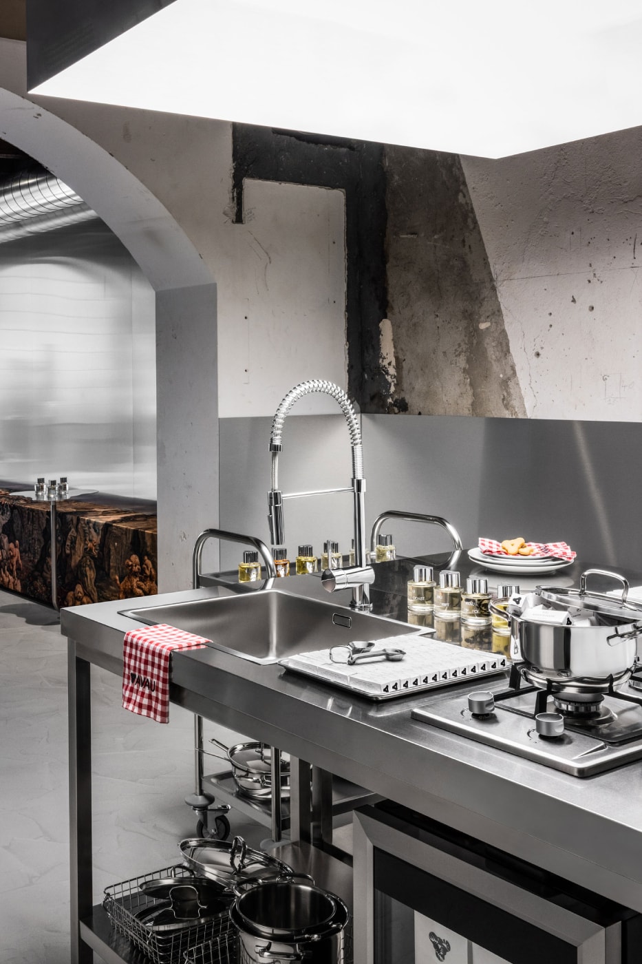 AVAU Parfum First Boutique Opening Milan Fragrances Info Harry Nuriev Crosby Studios Interiors