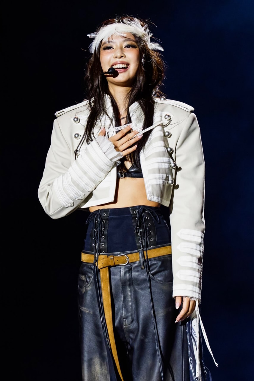 2026 Lollapalooza, 한 단계 업그레이드: 올해 페스티벌에서 가장 좋았던 순간들. sombr 헤드라이닝 공연, Charli XCX의 Music Fashion Film, Little Simz Goes B2B: 무대 공연부터 DJ 세트까지, Destin Conrad의 커스텀 Advisry 착장, Blood Orange의 새 비주얼에 담긴 축구 영상, PATRÓN의 Hacienda – 디제잉을 하려면 바이닐을 돌려야 하는 곳, beabadoobee의 수많은 기타와 밈 감성 머천다이즈, Geese 머천다이즈, JENNIE의 새 음악, sombr, 5SOS의 'She Looks So Perfect', Pusha T, Malice, 시카고 Grant Park, 라인업, 티켓, 테킬라 가격, Kwn, House of Errors, Clipse의 컴백, Lorde x Charli