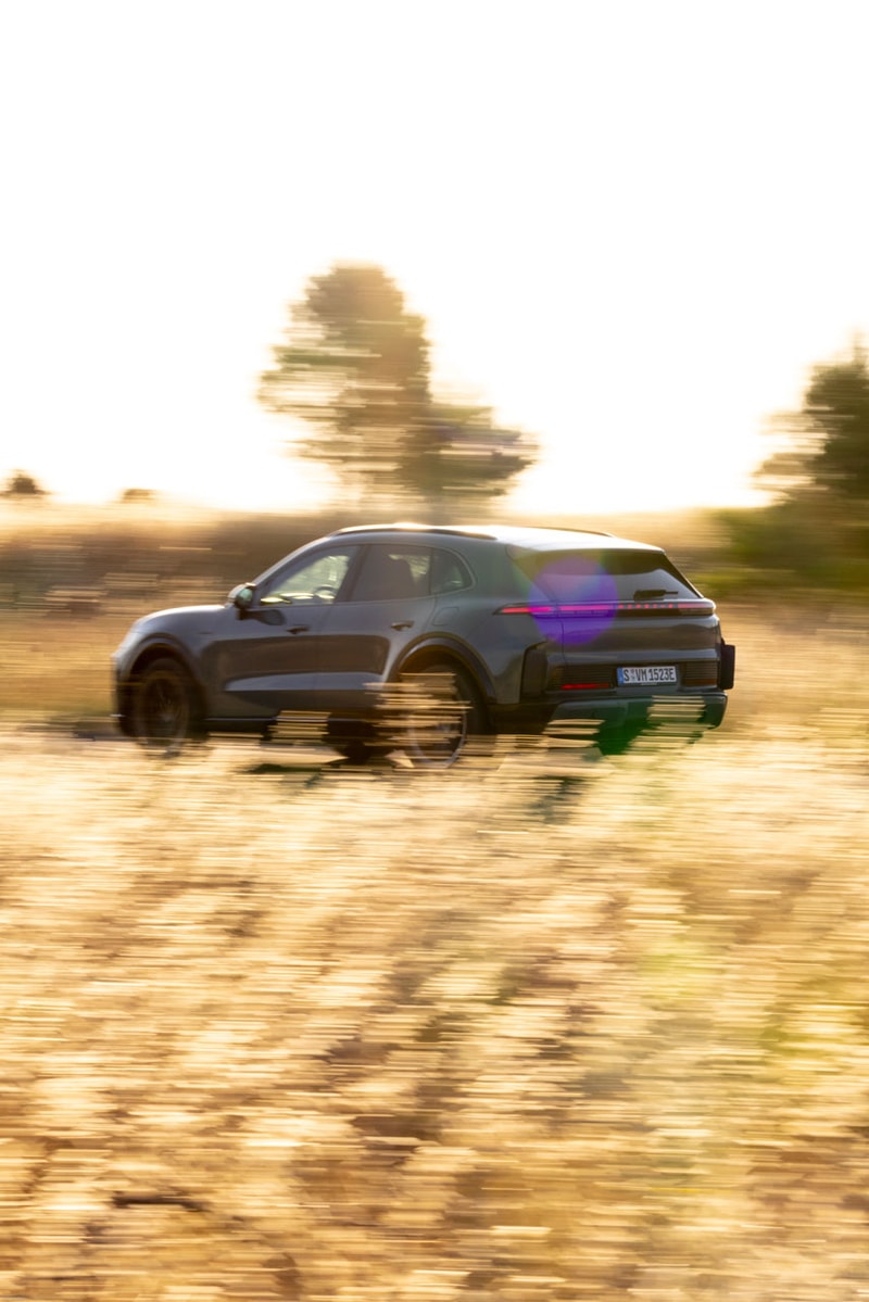 duotone porsche cayenne turbo electric kiteboarding jaime sls board evo sls kite mystic green metallic branding red 2027 technical goods 1156 limited edition