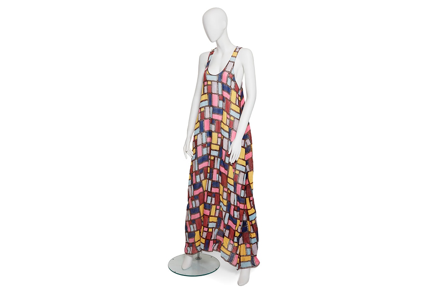 evil-wears-prada-2-christies-auction-style-rave