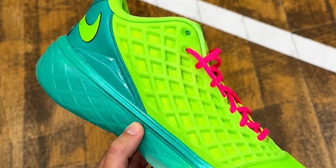 First Look at the Nike Kobe 3 Low Protro "Grinch"