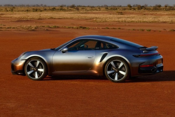 Porsche 911 Turbo S Land Down Under with Chromaflair paint in Terra Australis Red and Southern Cross Blue