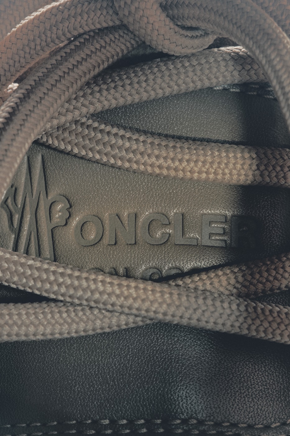 Moncler Fall/Winter 2026 Footwear Collection Info Moncler + Clarks Originals Trailgrip Wallabee GTX Moncler + Rick Owens Trailgrip Megalace Moon Boot x Moncler Grenoble Icon High Rodeo Trailgrip GTX Trailgrip Lite3 Trailgrip Apex GTX Vera Edge Trailgrip Craft Vera Pulse Peak Snowcap Peak Après Moncler Altive Mid
