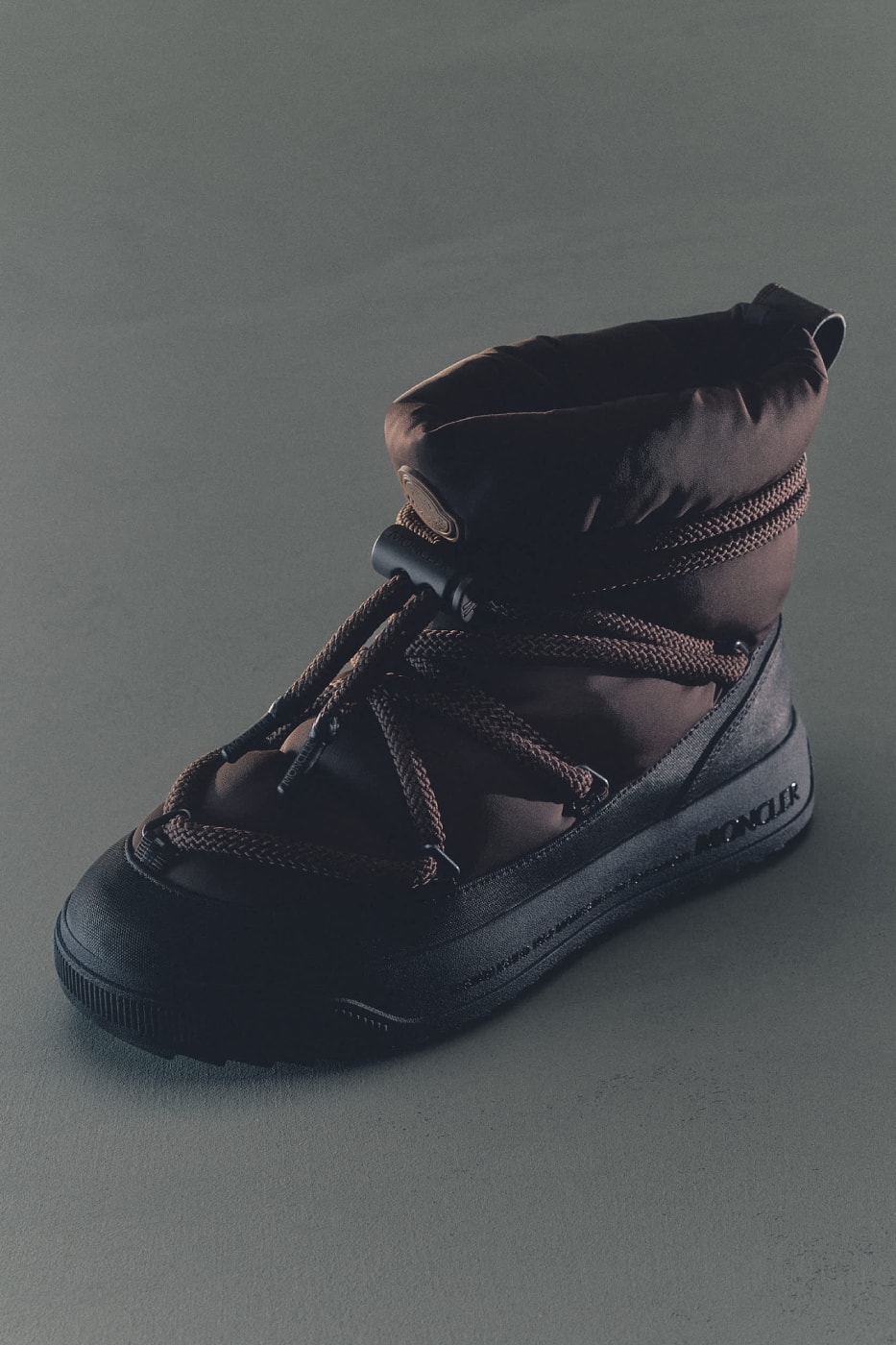 Moncler Fall/Winter 2026 Footwear Collection Info Moncler + Clarks Originals Trailgrip Wallabee GTX Moncler + Rick Owens Trailgrip Megalace Moon Boot x Moncler Grenoble Icon High Rodeo Trailgrip GTX Trailgrip Lite3 Trailgrip Apex GTX Vera Edge Trailgrip Craft Vera Pulse Peak Snowcap Peak Après Moncler Altive Mid