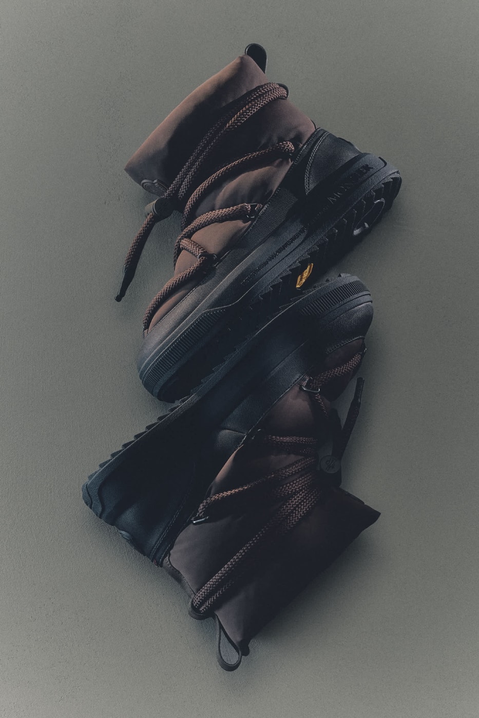 Moncler Fall/Winter 2026 Footwear Collection Info Moncler + Clarks Originals Trailgrip Wallabee GTX Moncler + Rick Owens Trailgrip Megalace Moon Boot x Moncler Grenoble Icon High Rodeo Trailgrip GTX Trailgrip Lite3 Trailgrip Apex GTX Vera Edge Trailgrip Craft Vera Pulse Peak Snowcap Peak Après Moncler Altive Mid