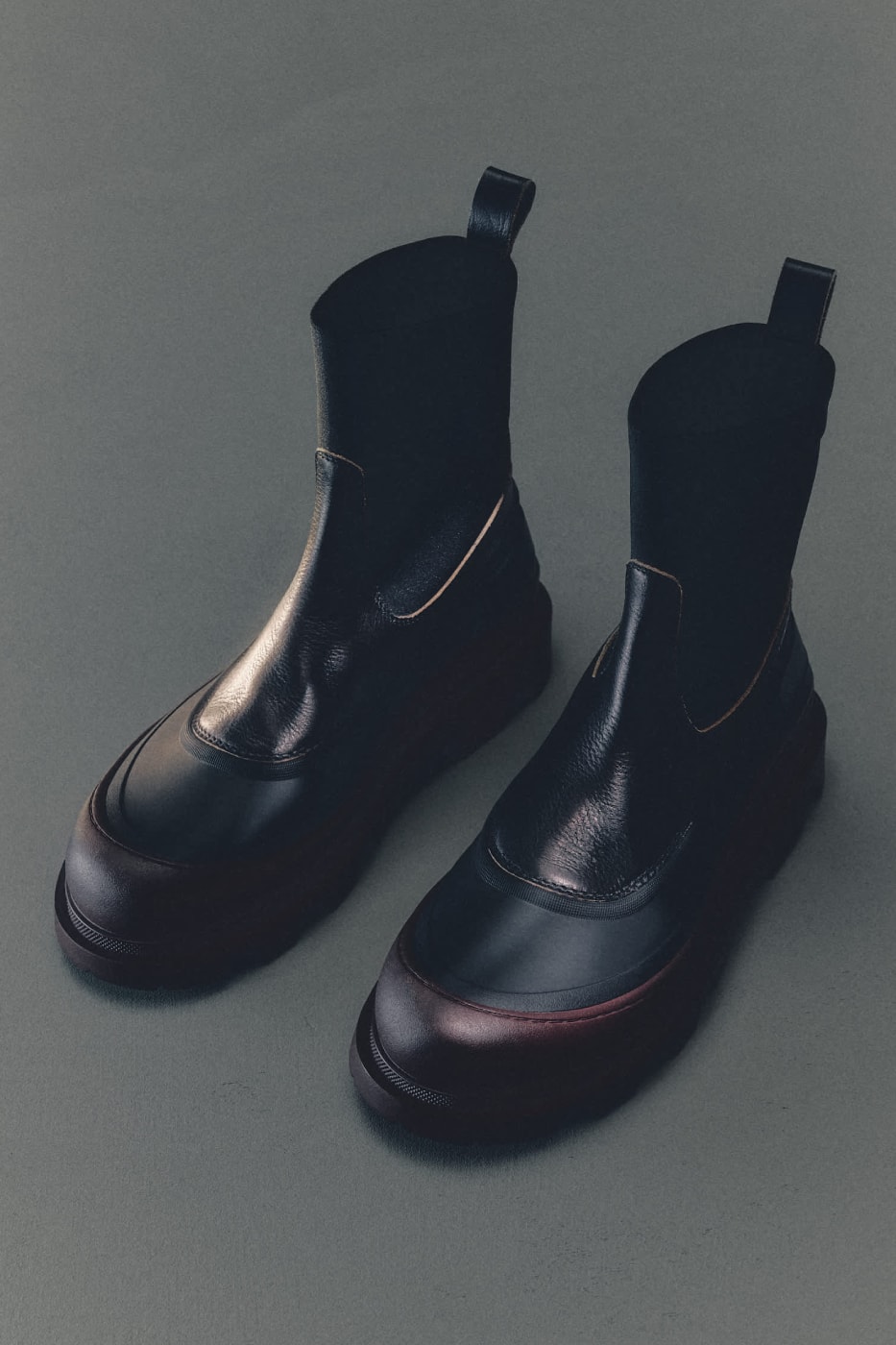 Moncler Fall/Winter 2026 Footwear Collection Info Moncler + Clarks Originals Trailgrip Wallabee GTX Moncler + Rick Owens Trailgrip Megalace Moon Boot x Moncler Grenoble Icon High Rodeo Trailgrip GTX Trailgrip Lite3 Trailgrip Apex GTX Vera Edge Trailgrip Craft Vera Pulse Peak Snowcap Peak Après Moncler Altive Mid