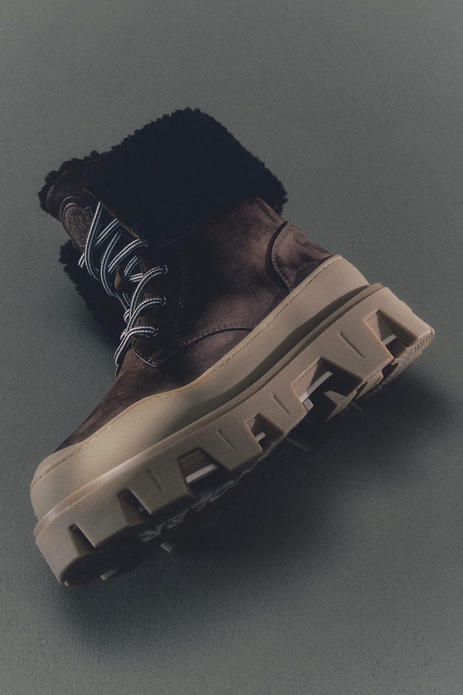 Moncler Fall/Winter 2026 Footwear Collection Info Moncler + Clarks Originals Trailgrip Wallabee GTX Moncler + Rick Owens Trailgrip Megalace Moon Boot x Moncler Grenoble Icon High Rodeo Trailgrip GTX Trailgrip Lite3 Trailgrip Apex GTX Vera Edge Trailgrip Craft Vera Pulse Peak Snowcap Peak Après Moncler Altive Mid