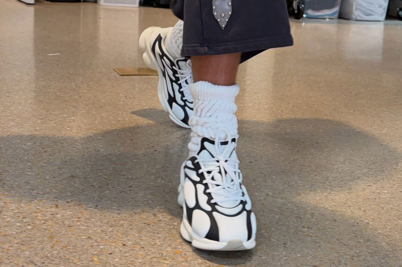 Justin Bieber Unveils the SKYLRK Sensory Runner in New "Black/White" Colorway