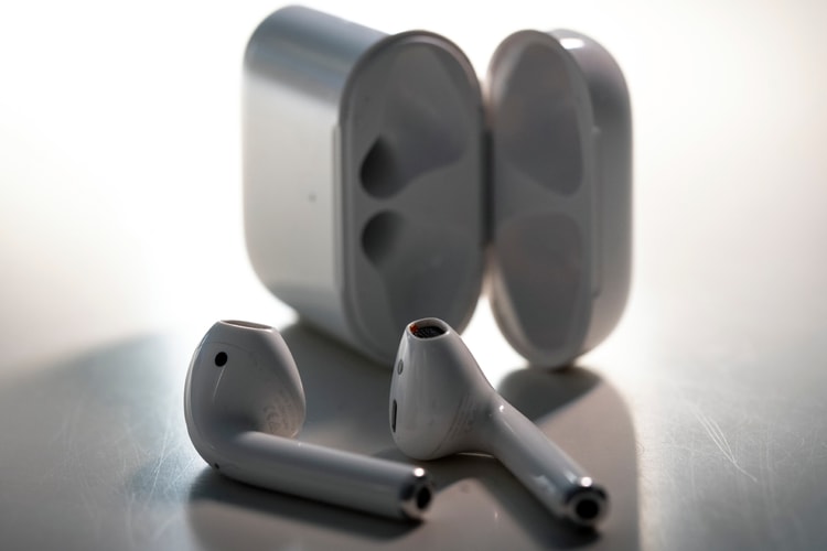 Apple Accidentally Leaks Camera-Equipped AirPods in macOS Tahoe Update