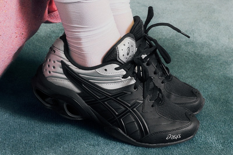 ASICS GEL-KINETIC FR in Cocoa Powder/Champagne colorway, showing lightweight synthetic upper with wrapped quarter panel and Scutoid GEL cushioning technology - detail view 2