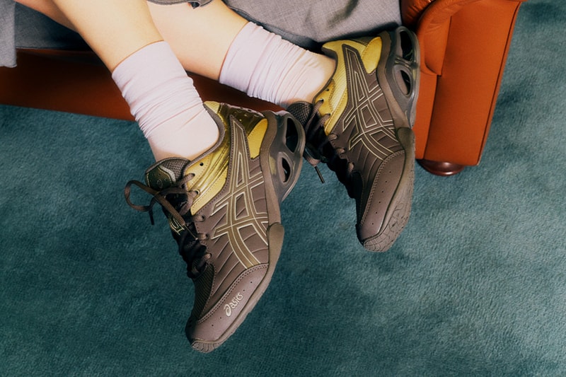 ASICS GEL-KINETIC FR in Cocoa Powder/Champagne colorway, showing lightweight synthetic upper with wrapped quarter panel and Scutoid GEL cushioning technology - detail view 3