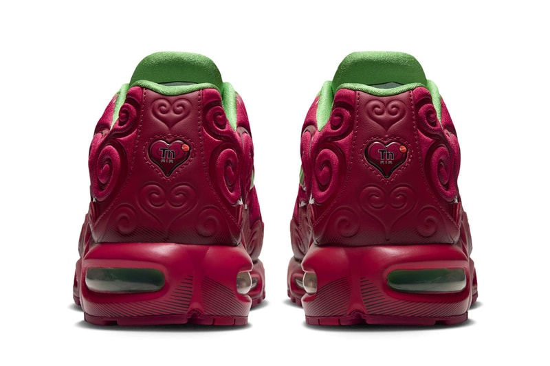 Nike Unveils Official 'One Piece' Footwear and Apparel Collection Nike Air Max Plus collaboration devil fruits manga anime