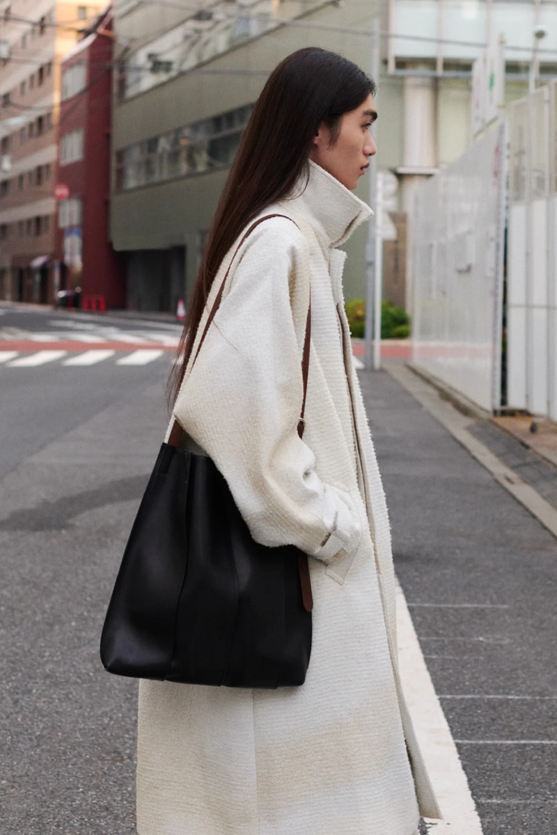 IM MAN “LEATHER PLEATS” Shoulder Bag Release Info