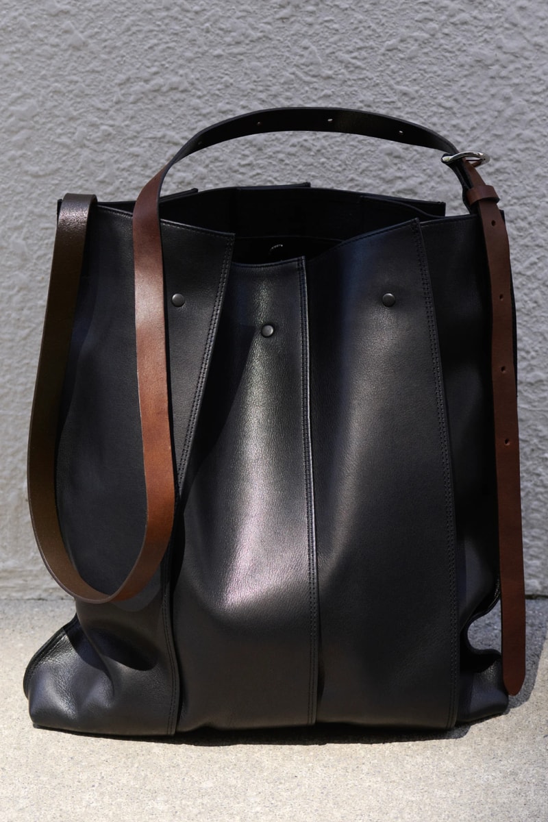 IM MAN “LEATHER PLEATS” Shoulder Bag Release Info