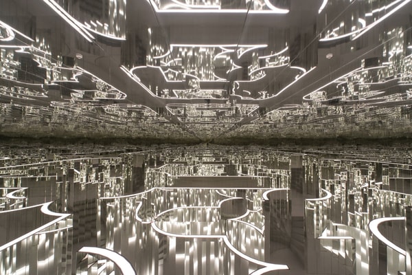 es devlin 3rd poem futura seoul immersive installation art contemporary artwork sculptures 