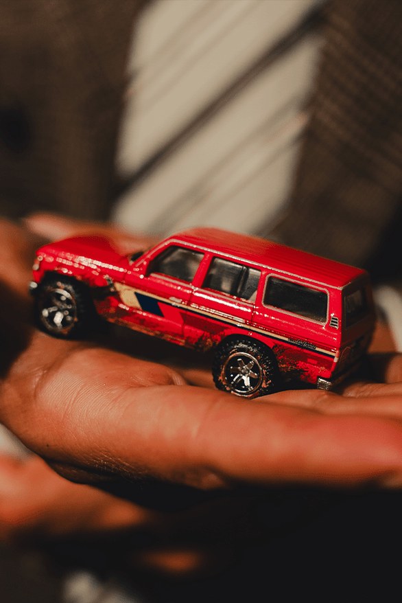 Maluma Hot Wheels ‘Challenge Accepted’ 캠페인 인터뷰, La Matrona 토요타 랜드크루저 FJ60