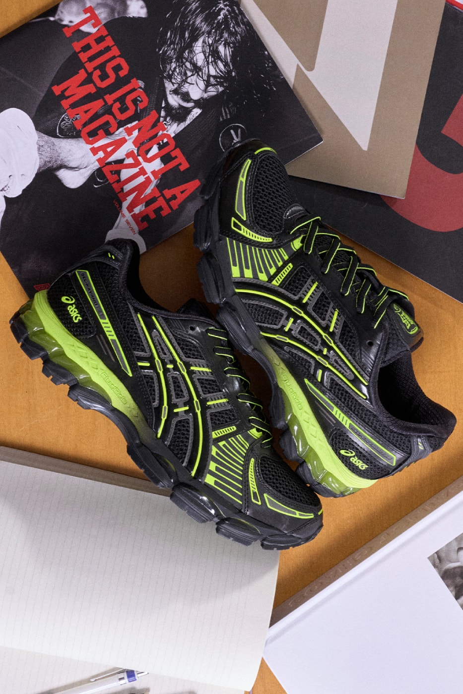 Albino Preto atmos ASICS GEL-Kayano 12 black white safety yellow 1203B227 100 1203B227 001 Release Info