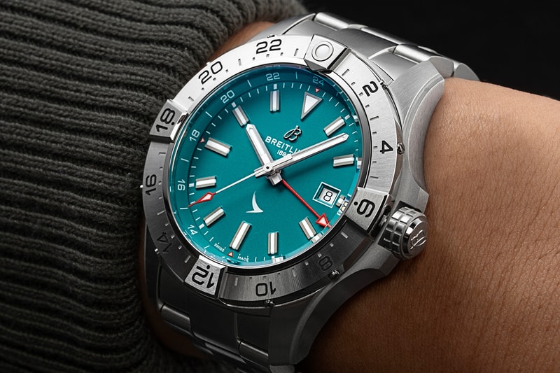 Breitling Avenger Automatic GMT 44 Cathay Pacific 80th Anniversary Edition Collaboration Release Info