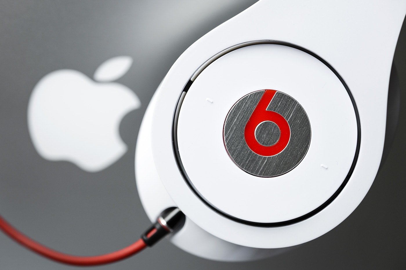 Apple x Beats first-party iPhone game controllers aimed at mobile gamers