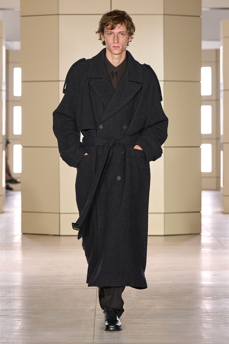 COS Blends Corporate Modernism and 1920s Decadence for FW26 new york fashion week