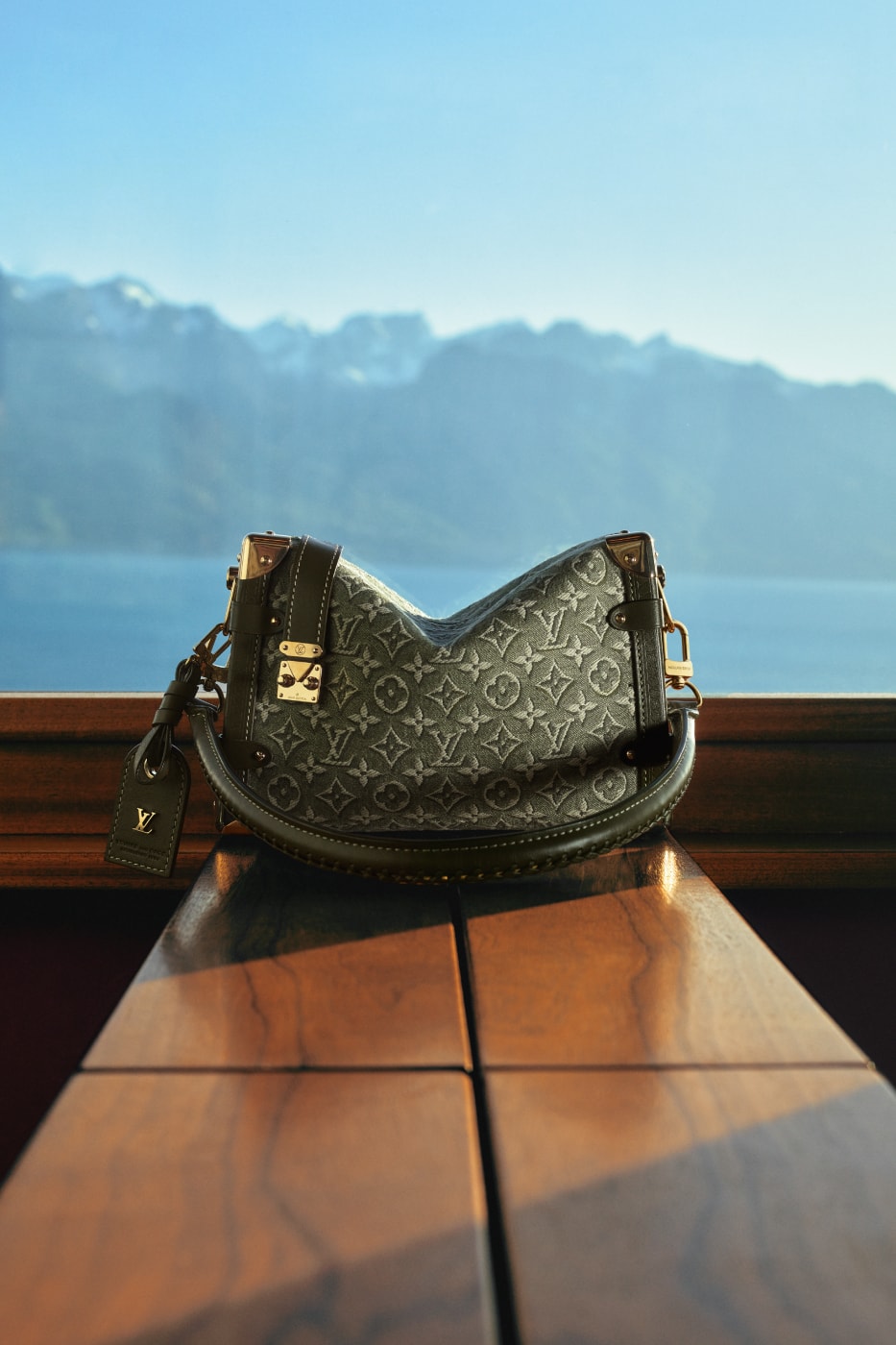 Louis Vuitton Women’s Fall/Winter 2026 Flight Mode Collection Campaign Release Info 