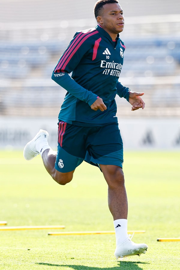 Kylian Mbappé Debuts On's First-Ever Football Boot in Real Madrid Training depart nike soccer french