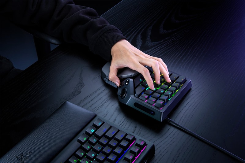 Razer Tartarus V2 Pro gaming keypad with analog optical switches and thumbstick on desk