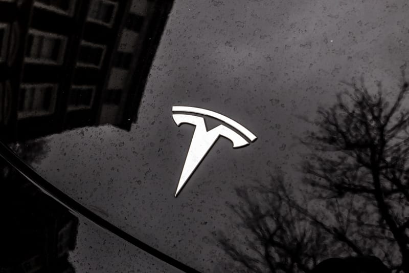 Tesla Reopens Roadster Reservations for $50,000 USD Ahead of an October 1 Reveal