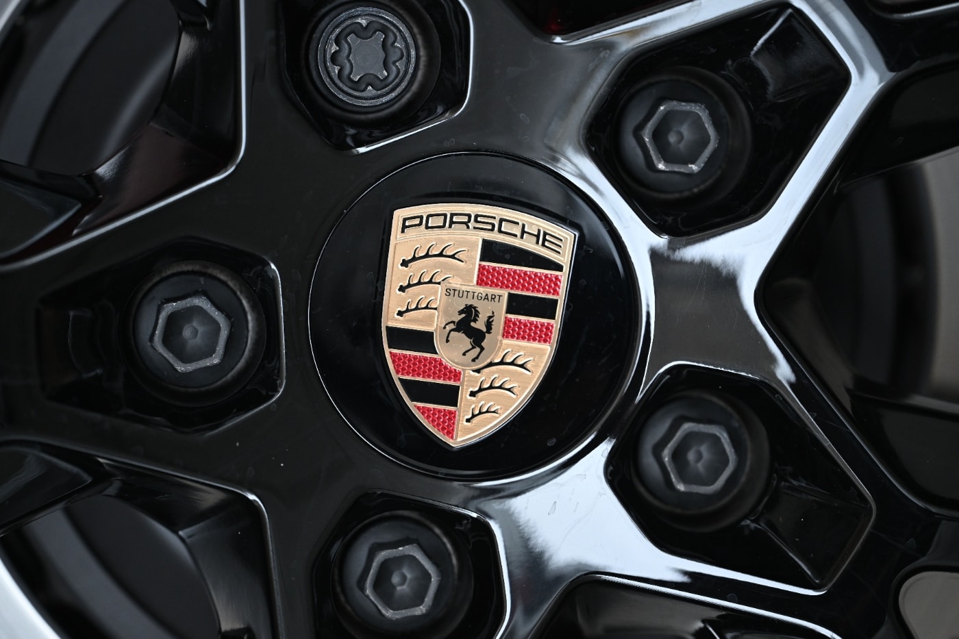 Porsche S1 eight-cylinder supercar concept inspired by the Porsche 911 under Sportwagenschmiede 2035 roadmap