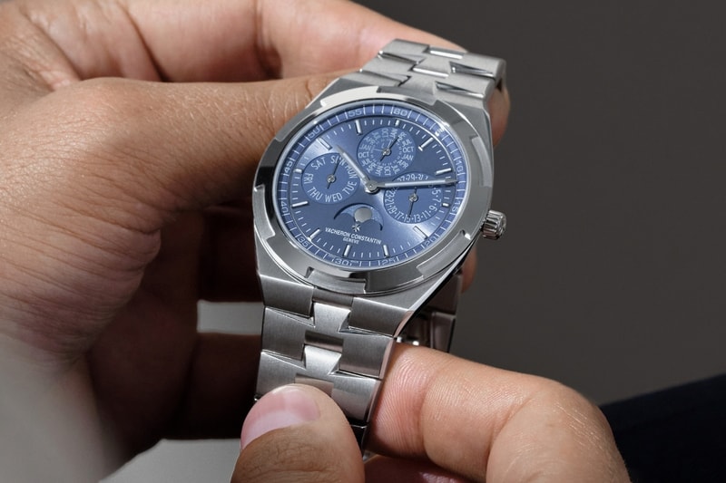 Vacheron Constantin Overseas Perpetual Calendar Ultra-Thin Azure Dial Limited Edition 4300V/220G-H119 Release Info
