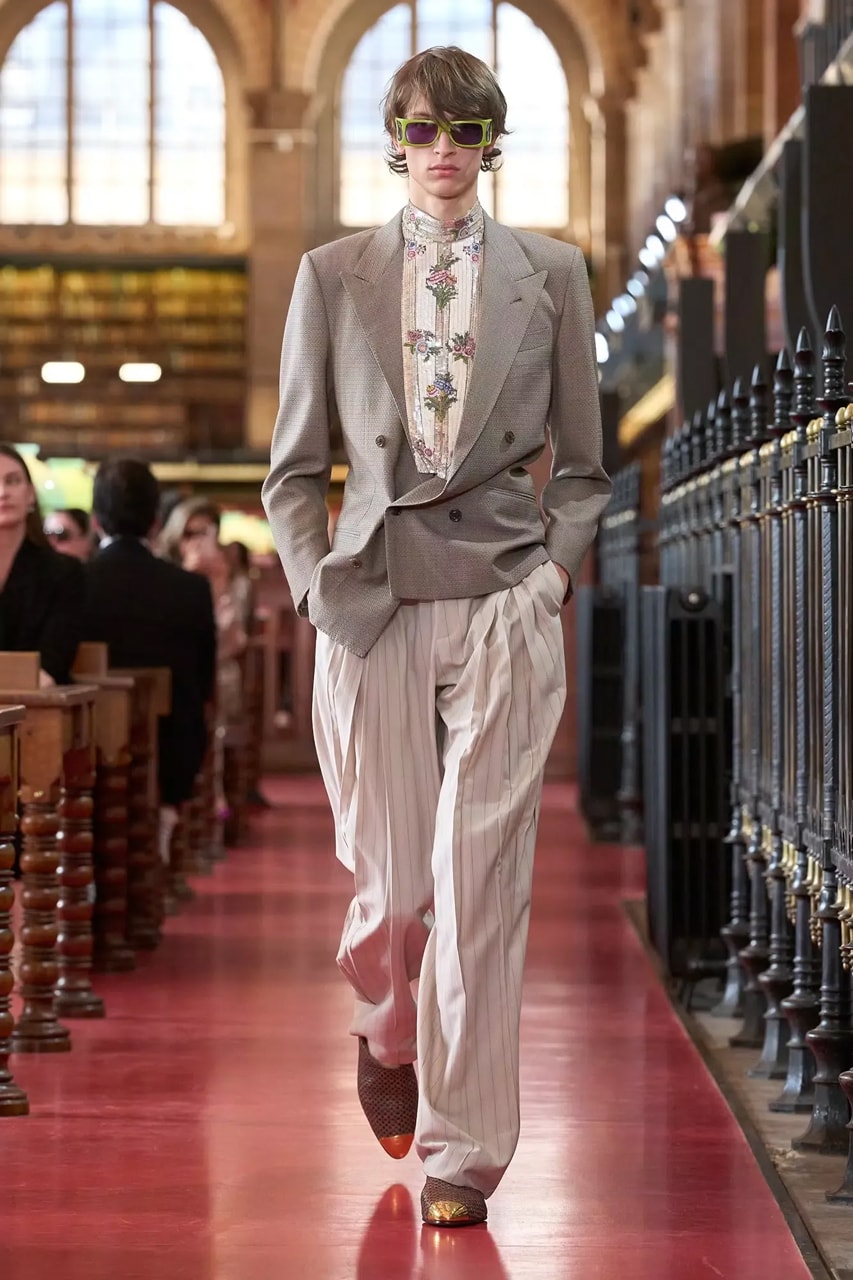 Valentino SS27 Runway Show Paris Fashion Week
