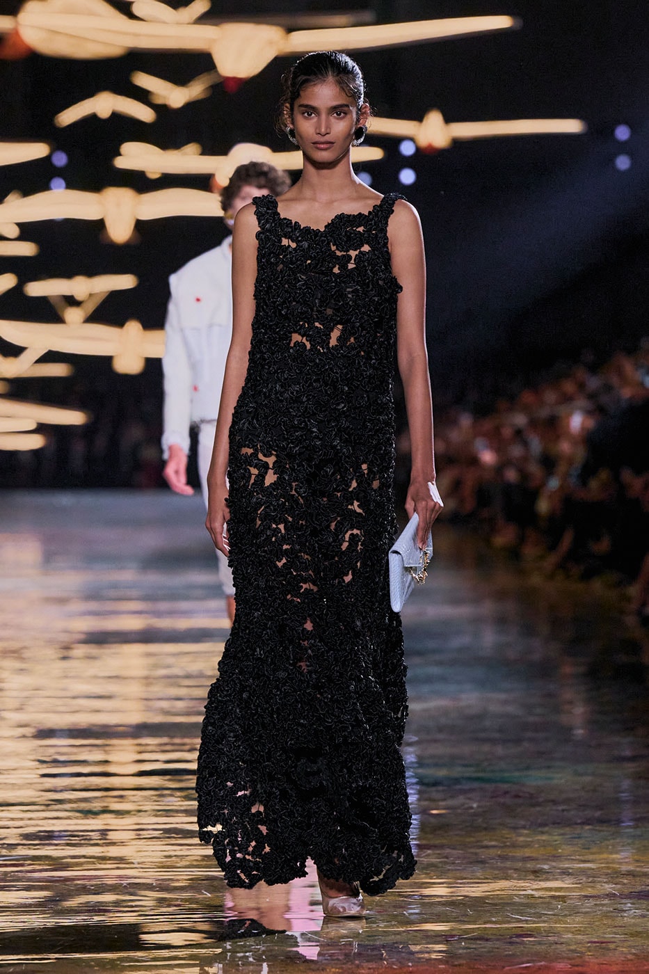 Matthieu Blazy Reimagines the Layered Legacies of Gabrielle Chanel for SS27 Nicole Kidman, Ayo Edebiri, Pedro Pascal, Kristen Wiig, Dua Lipa, and Alexa Demie britney spears gimme more flock of birds migration